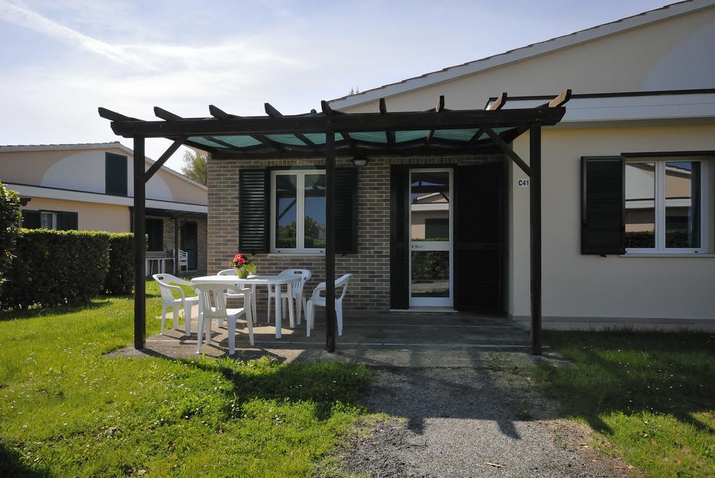 Villaggio Turistico La Cecinella Marina di Cecina Exterior photo