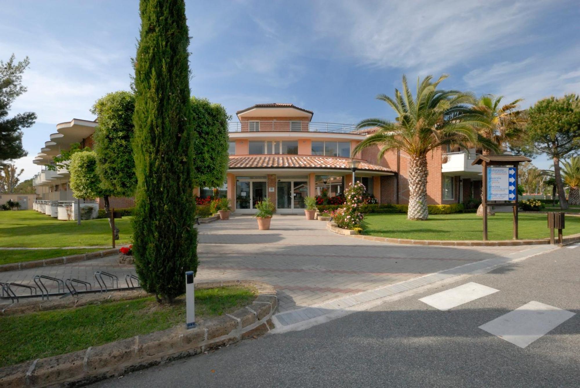 Villaggio Turistico La Cecinella Marina di Cecina Exterior photo