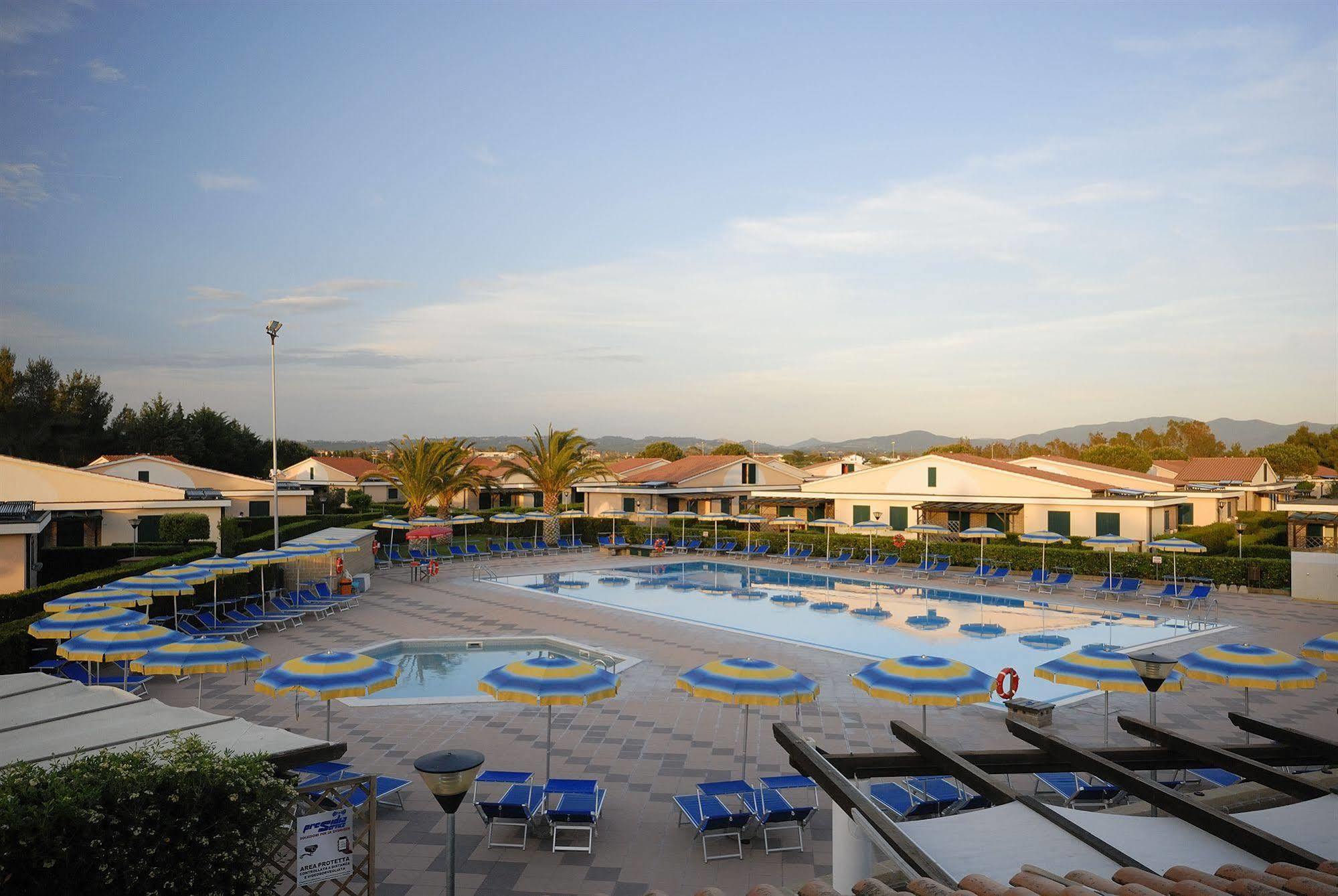 Villaggio Turistico La Cecinella Marina di Cecina Exterior photo