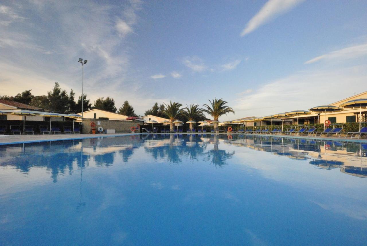 Villaggio Turistico La Cecinella Marina di Cecina Exterior photo